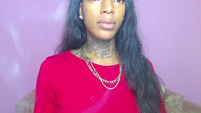 Snapshot of badgirls_cx chatting on 02.18.25 badgirls cx online show from 02.18.25