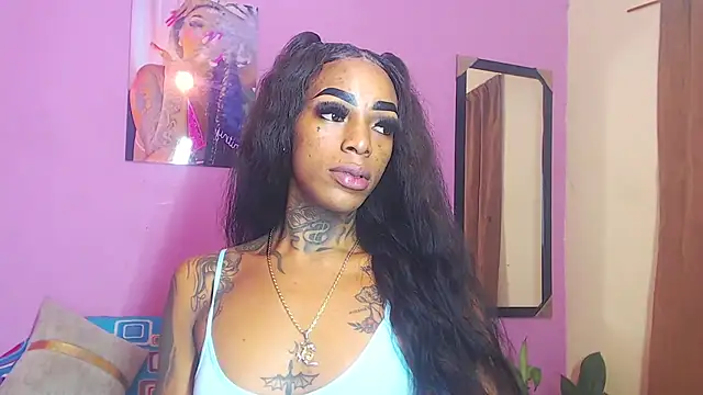 Snapshot of badgirls_cx chatting on 11.02.25 badgirls cx online show from 11.02.25