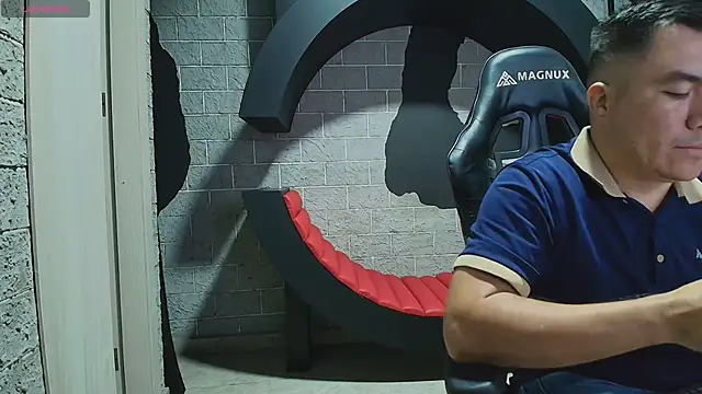 Snapshot of Jhonatan_Morales_S chatting on 11.10.25 Jhonatan Morales S online show from 11.10.25