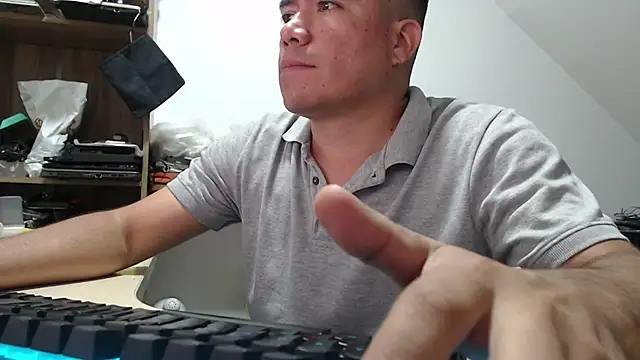 Snapshot of Jhonatan_Morales_S chatting on 11.11.25 Jhonatan Morales S online show from 11.11.25