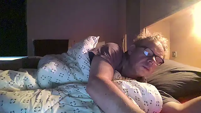 kinkyslet8 online show from 10.19.25