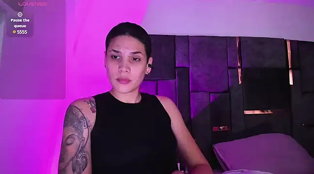 Charlee pink online show from 02.13.25