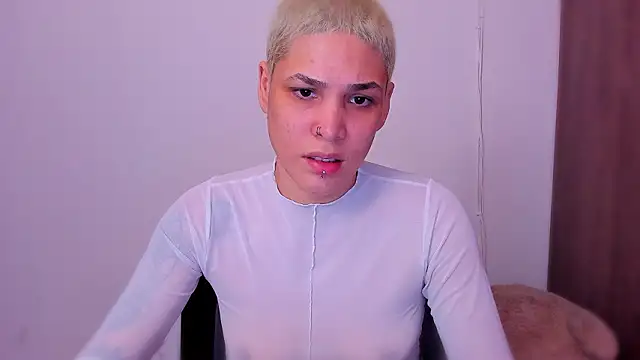 Charlee pink online show from 02.01.26