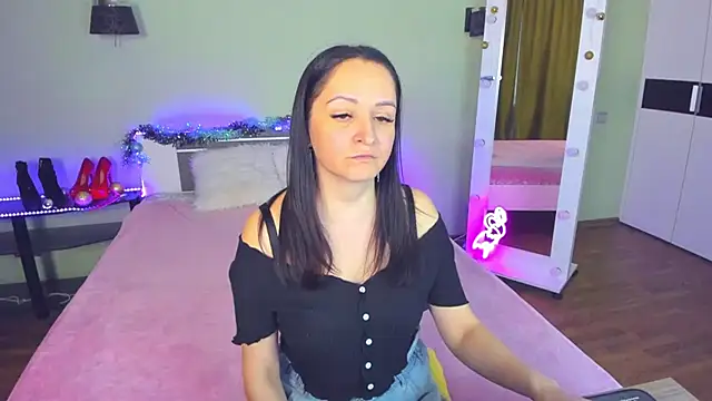 Snapshot of AngellLika chatting on 12.05.24 AngellLika online show from 12.05.24