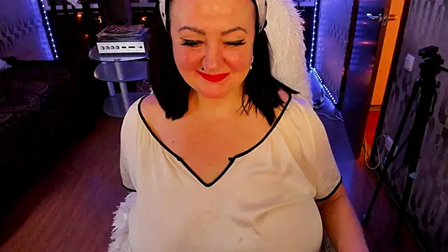 Snapshot of Scarlett_OHara_1861 chatting on 03.03.25 Scarlett OHara 1861 online show from 03.03.25