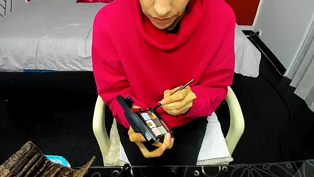 Abrillee1 online show from 12.26.24