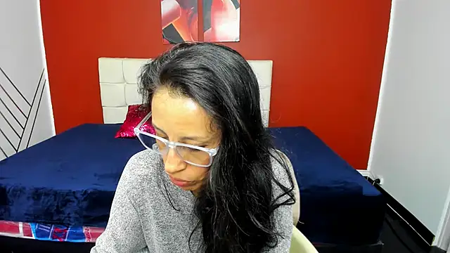 Abrillee1 online show from 01.08.25