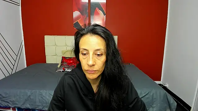 Abrillee1 online show from 02.14.25