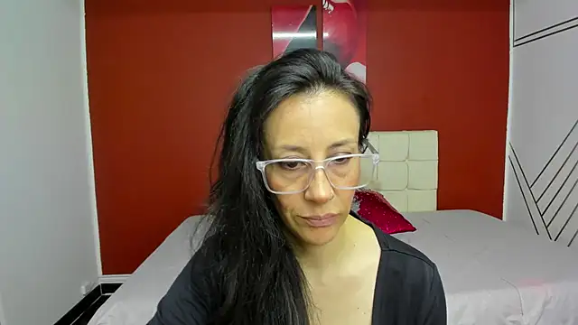 Abrillee1 online show from 03.05.25