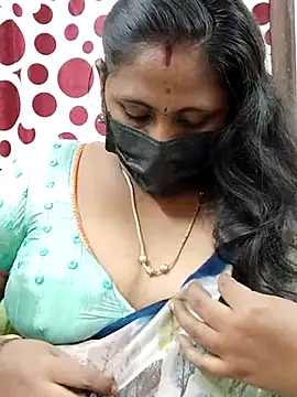 Snapshot of rithikka chatting on 02.27.25 rithikka online show from 02.27.25