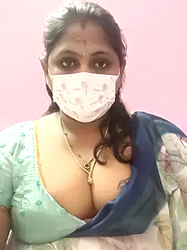 Snapshot of rithikka chatting on 11.20.25 rithikka online show from 11.20.25