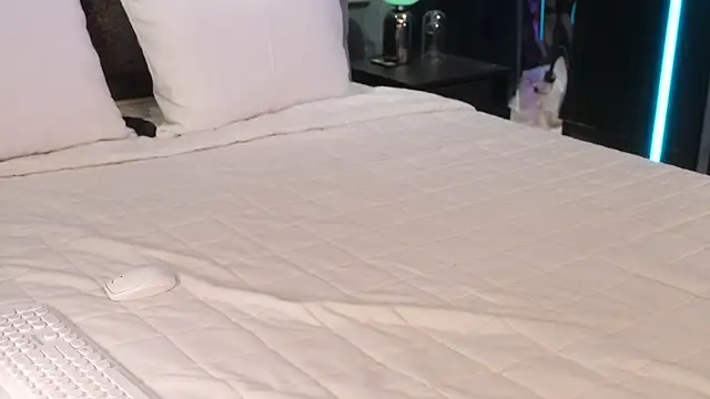 Ami Katana online show from 02.18.25