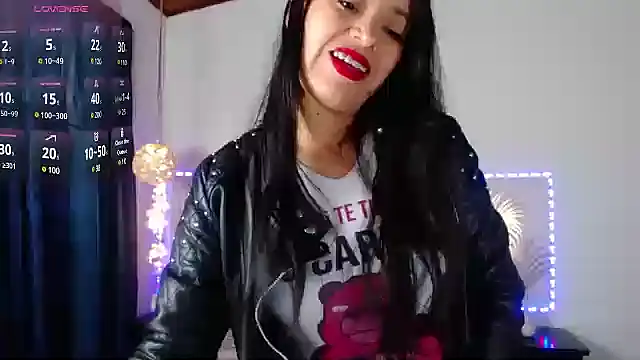 Julietacollins06 online show from 01.13.25