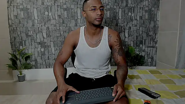 Snapshot of Joseephjackson chatting on 02.11.25 Joseephjackson online show from 02.11.25