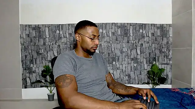 Snapshot of Joseephjackson chatting on 03.10.25 Joseephjackson online show from 03.10.25