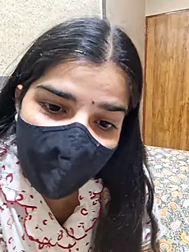 Snapshot of aaliya_bhattt chatting on 07.13.26 aaliya bhattt online show from 07.13.26