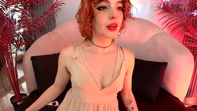 Snapshot of EvaHalsey chatting on 09.09.25 EvaHalsey online show from 09.09.25