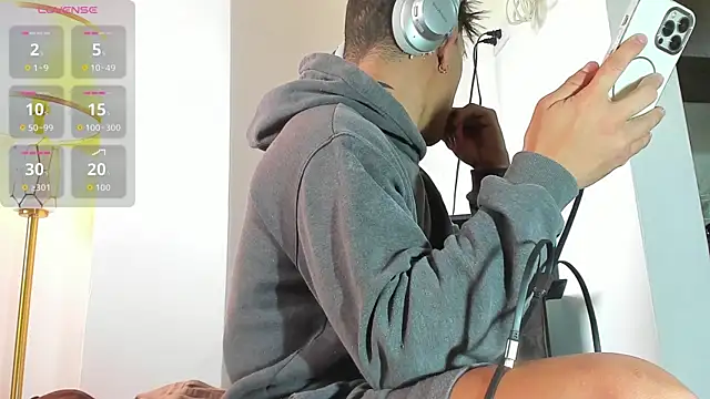 nakedfoam1 online show from 04.06.26