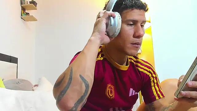 nakedfoam1 online show from 04.21.26