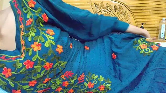 Srabontii online show from 10.31.25