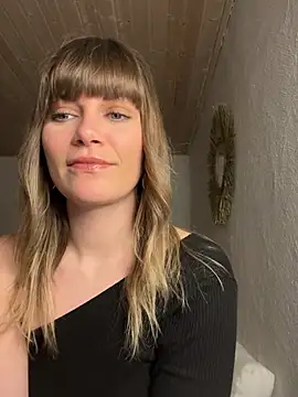 Milla  one online show from 02.13.25