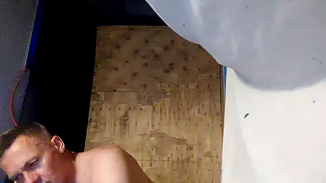 Snapshot of ed44435 chatting on 12.20.25 ed44435 online show from 12.20.25