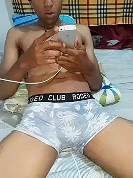 Snapshot of Arturo_Stone chatting on 02.05.25 Arturo Stone online show from 02.05.25