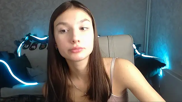 AnaHoney online show from 12.19.24