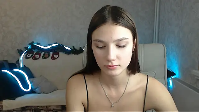 AnaHoney online show from 12.23.24