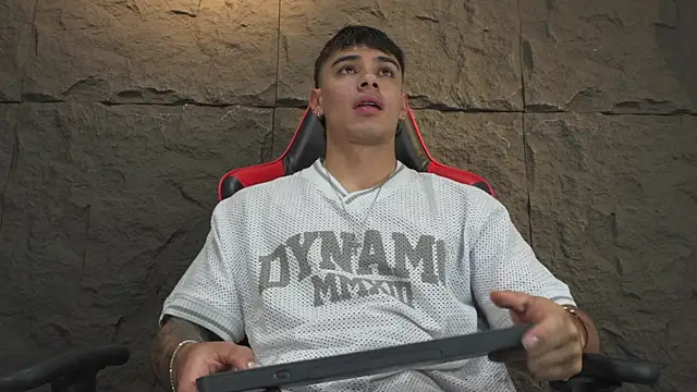 Snapshot of joseph_boy chatting on 03.09.26 joseph boy online show from 03.09.26