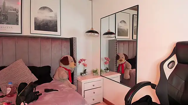 Alaia Cute online show from 09.13.25