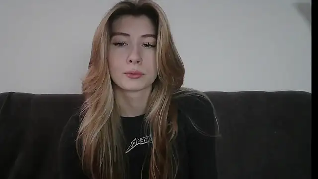 ErikaShyy online show from 01.29.25