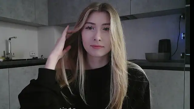 ErikaShyy online show from 12.04.25