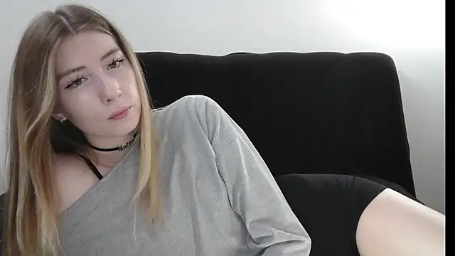 ErikaShyy online show from 05.19.26