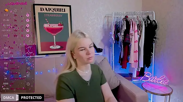 Snapshot of Tasty_booty chatting on 11.19.25 Tasty booty online show from 11.19.25