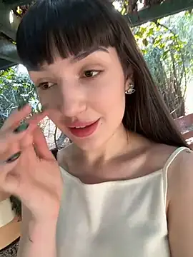 Snapshot of Sophie_Avory chatting on 12.17.24 Sophie Avory online show from 12.17.24