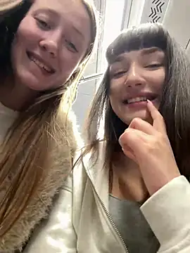 Snapshot of Sophie_Avory chatting on 03.05.25 Sophie Avory online show from 03.05.25