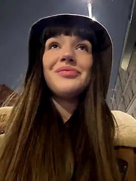 Snapshot of Sophie_Avory chatting on 11.25.25 Sophie Avory online show from 11.25.25