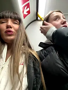 Snapshot of Sophie_Avory chatting on 11.28.25 Sophie Avory online show from 11.28.25