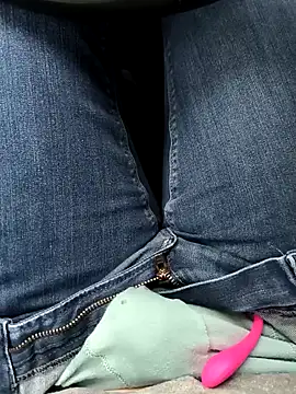 geilehecke1 online show from 11.06.25