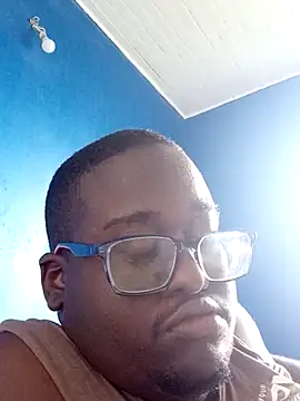 Snapshot of Jeanlaurent972 chatting on 11.22.25 Jeanlaurent972 online show from 11.22.25