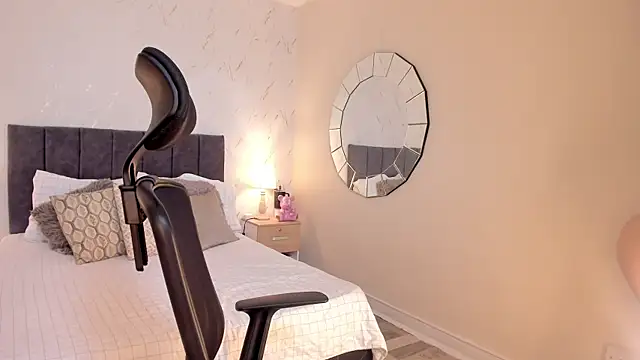 CyntiaAdams online show from 09.11.25