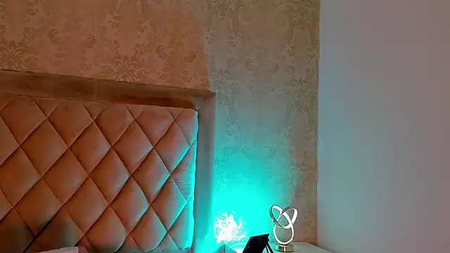 Snapshot of LiaFlowers chatting on 01.22.25 LiaFlowers online show from 01.22.25