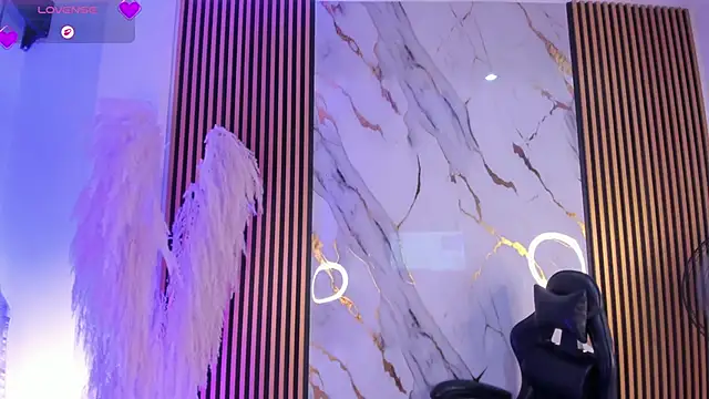 LiaFlowers online show from 04.21.26