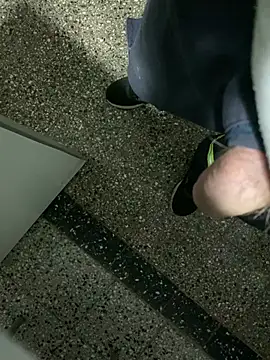 Julian 23312 online show from 04.21.26