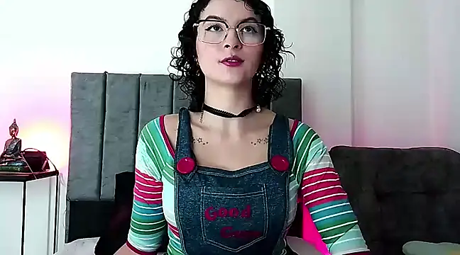 GabrielaMK online show from 12.15.24