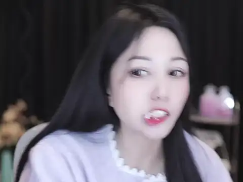 Nuyoah-77 online show from 02.15.26