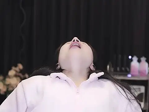 Nuyoah-77 online show from 04.08.26