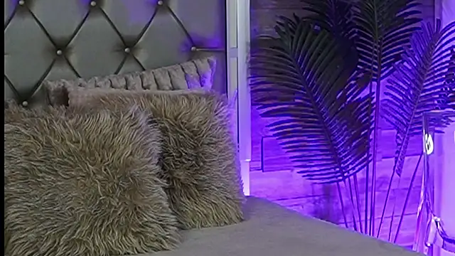 KeylaConner online show from 09.11.25