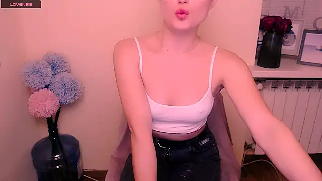 Felliciya online show from 03.04.25